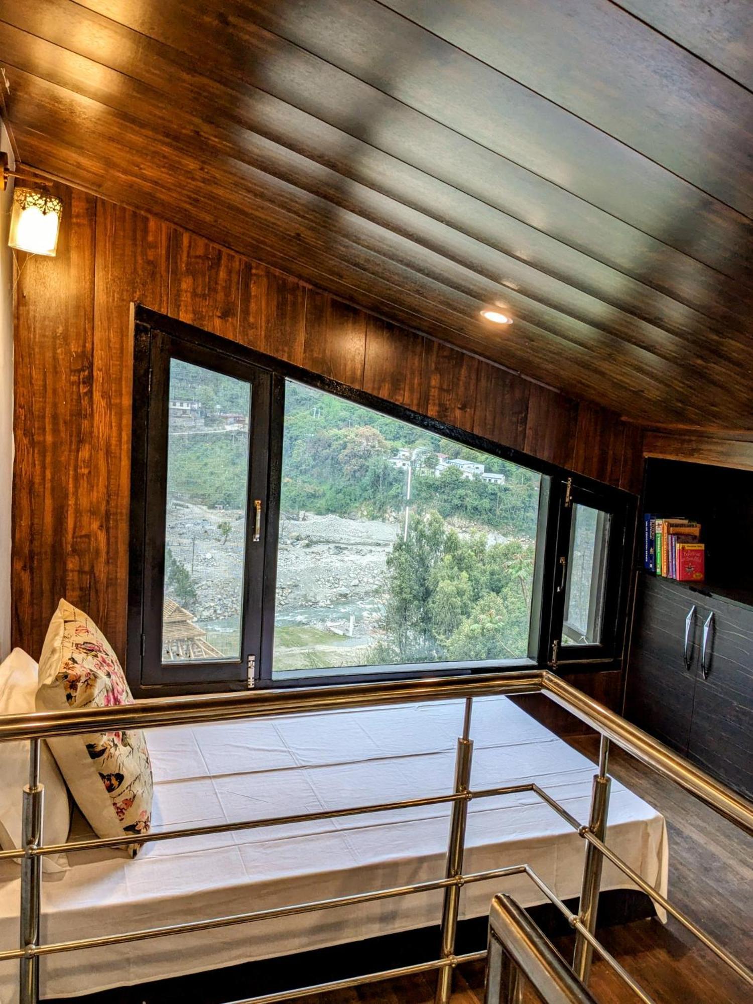 Kavi'S Vacation Homes - Sainj Экстерьер фото